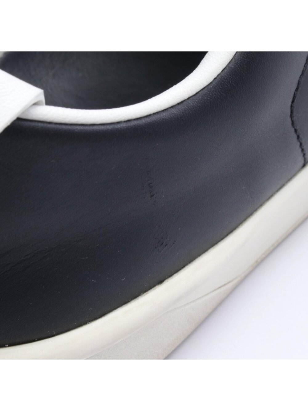 Chanel Sneakers CC Logo Leather - Picture 7 of 7